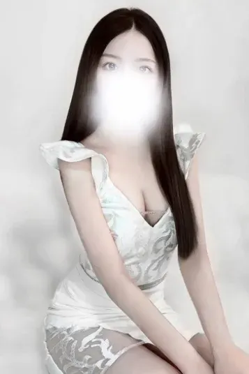 綾鷹ちゃちゃ(天華)の公式プロフィール写真