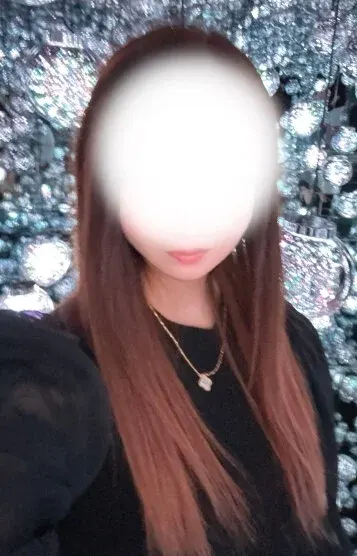 瞳(GOLD)の公式プロフィール写真
