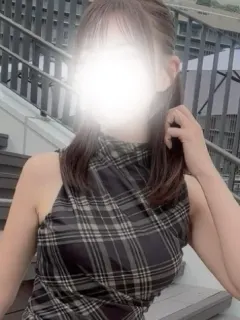 愛川ななせ