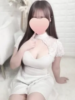 咲月ひな