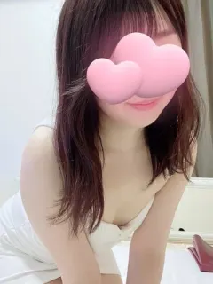 里田ひな