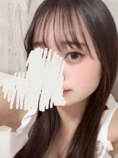 菜月ひな