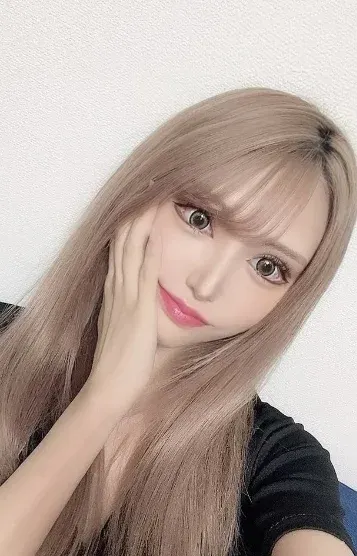 りさ PLATINA(ViViane)の公式プロフィール写真