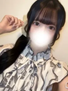 白雪 ここな