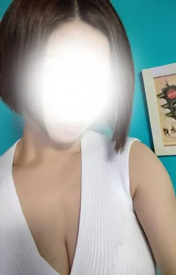 白咲 ことね(HIDE OUT)の公式プロフィール写真