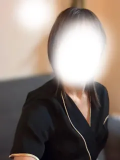 水城なゆ