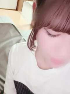 シノザキ モモ