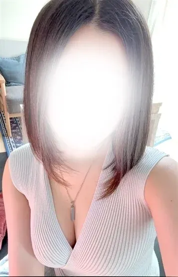 ひな(Bise -ビズ-)の公式プロフィール写真