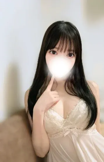 日向えみる(THE SILHOUETTE)の公式プロフィール写真