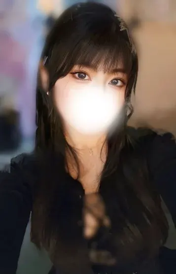 氷川みれい(THE SILHOUETTE)の公式プロフィール写真