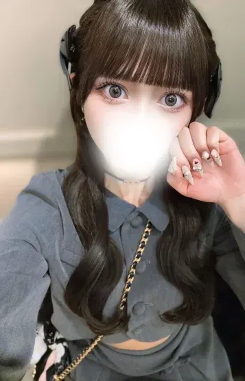 七瀬らら(THE SILHOUETTE)の公式プロフィール写真