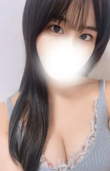 綾瀬えりな(THE SILHOUETTE)の公式プロフィール写真