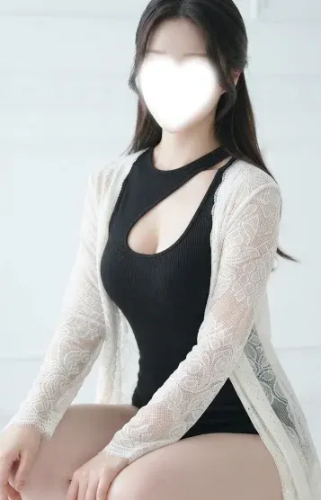 璃々奈 .Ririn(MACHERIE)の公式プロフィール写真