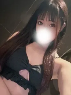 成海まな