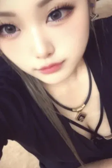 東雲 まな(B and B)の公式プロフィール写真