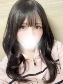 つきな