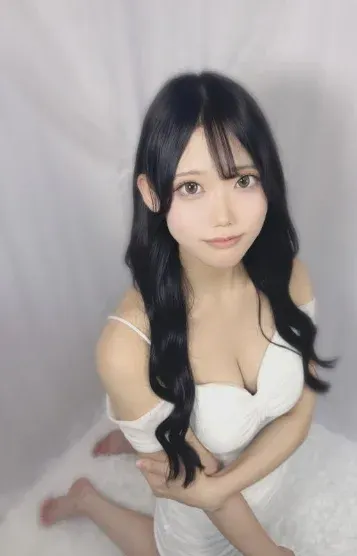 しおり(BABEL Tajimi)の公式プロフィール写真