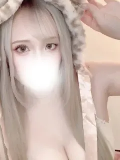 ももあ