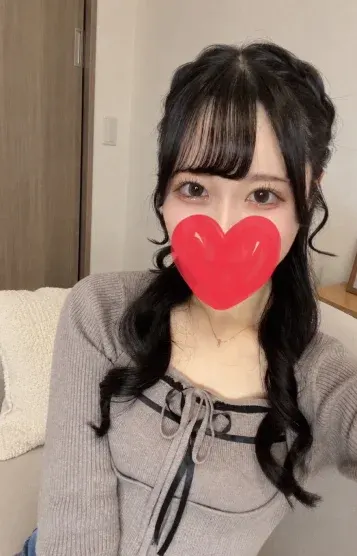 もえ(KITSUNE)の公式プロフィール写真