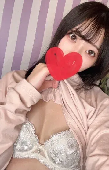 りり(KITSUNE)の公式プロフィール写真