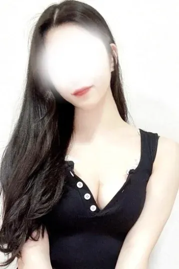 西園寺れい(アロマレディアン)の公式プロフィール写真