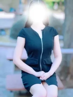 天津くれは