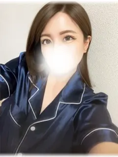 小沢ゆあ