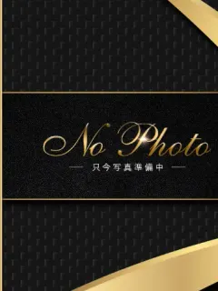 新人 ももな