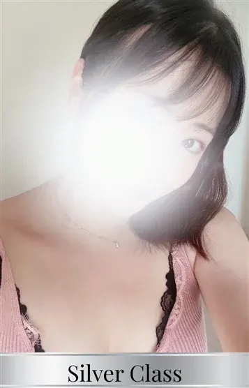 こと(ylissia group (イリシアグループ))の公式プロフィール写真