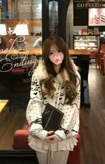 あやの(美少女)の公式プロフィール写真