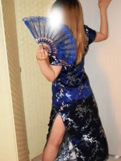 姚モモ
