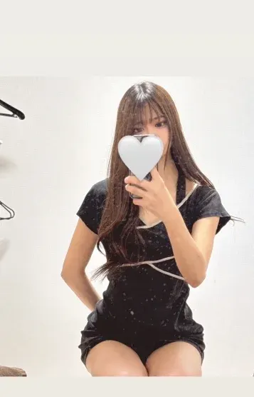 ひな(ノットガイル)の公式プロフィール写真