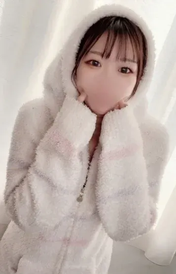 愛瀬みゆ(Aroma chelone (ケローネ))の公式プロフィール写真