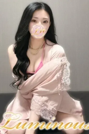 みれい(Luminus (ルミナス))の公式プロフィール写真