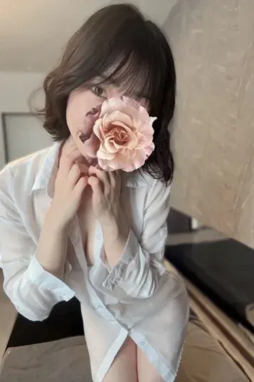 椎名まゆこ(竜宮城)の公式プロフィール写真