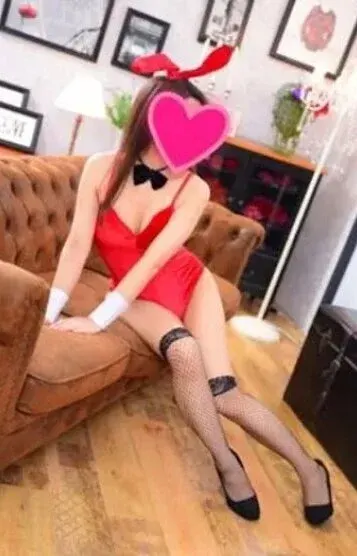 椎名(大阪式極小水着密着施術 マイクロバニーズ)の公式プロフィール写真