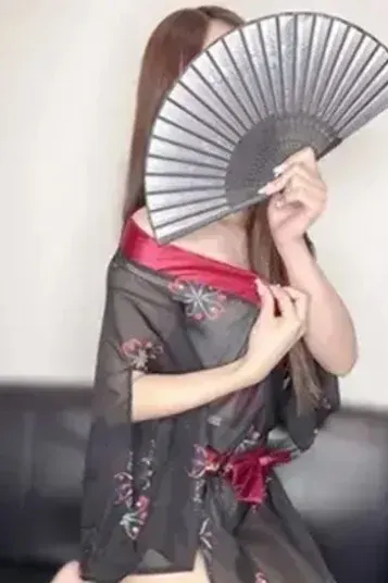 りんこ(月詠-ツクヨミ-)の公式プロフィール写真