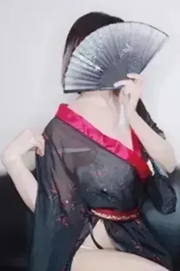 ももこ(月詠-ツクヨミ-)の公式プロフィール写真
