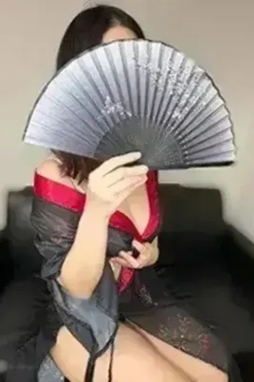ゆうこ(月詠-ツクヨミ-)の公式プロフィール写真