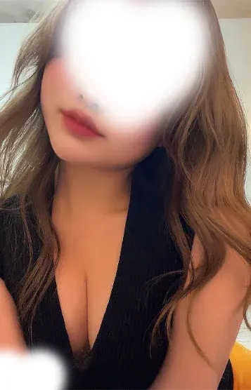 梅乃(CREA クレア)の公式プロフィール写真
