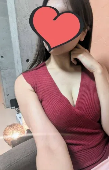 綾瀬(CREA クレア)の公式プロフィール写真
