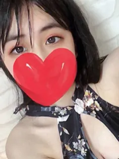 成宮ゆあ