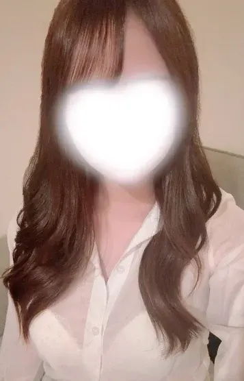 ひな(恋人未満)の公式プロフィール写真