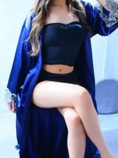 板野 友美