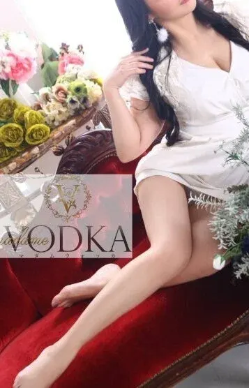 白鳥(マダムウォッカ)の公式プロフィール写真