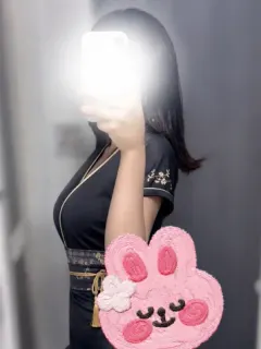 えみり超ド級ビジュ