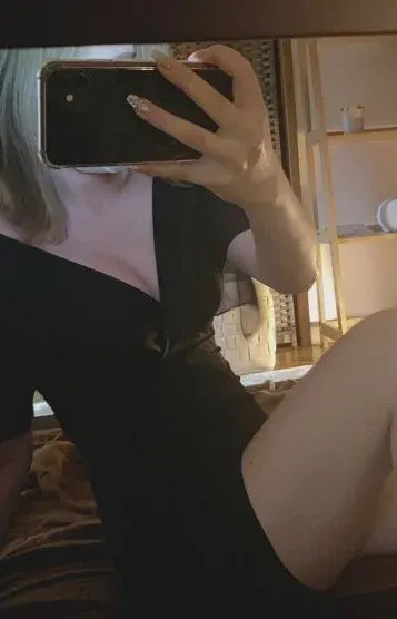 まどか(DOLL)の公式プロフィール写真