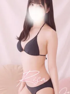 南りさ