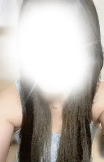 新人れな(EXE(エグゼ))の公式プロフィール写真