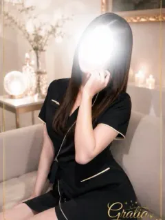 鞠 まりん